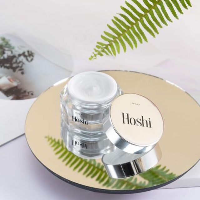 Kem Hoshi Nhật Bản hỗ trợ trẻ h&oacute;a da hiệu quả 1